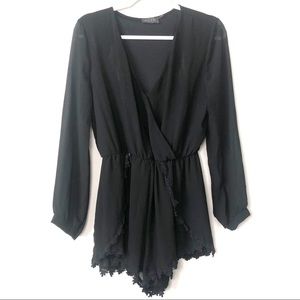 ASTR black long sleeve romper size large